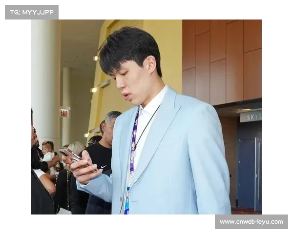 杨瀚森入选中国男篮集训名单备战新赛季展现实力期待突破 杨瀚森入选中国男篮集训名单备战新赛季展现实力期待突破